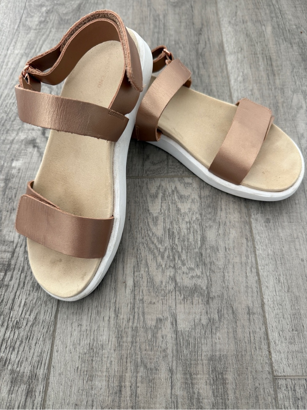 Lands End Women’s Leather Rose Gold Platform Strap Sandals